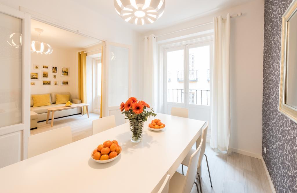 Plaza Mayor Apartment Madrid Exterior photo