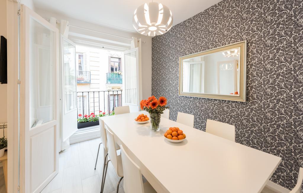 Plaza Mayor Apartment Madrid Exterior photo