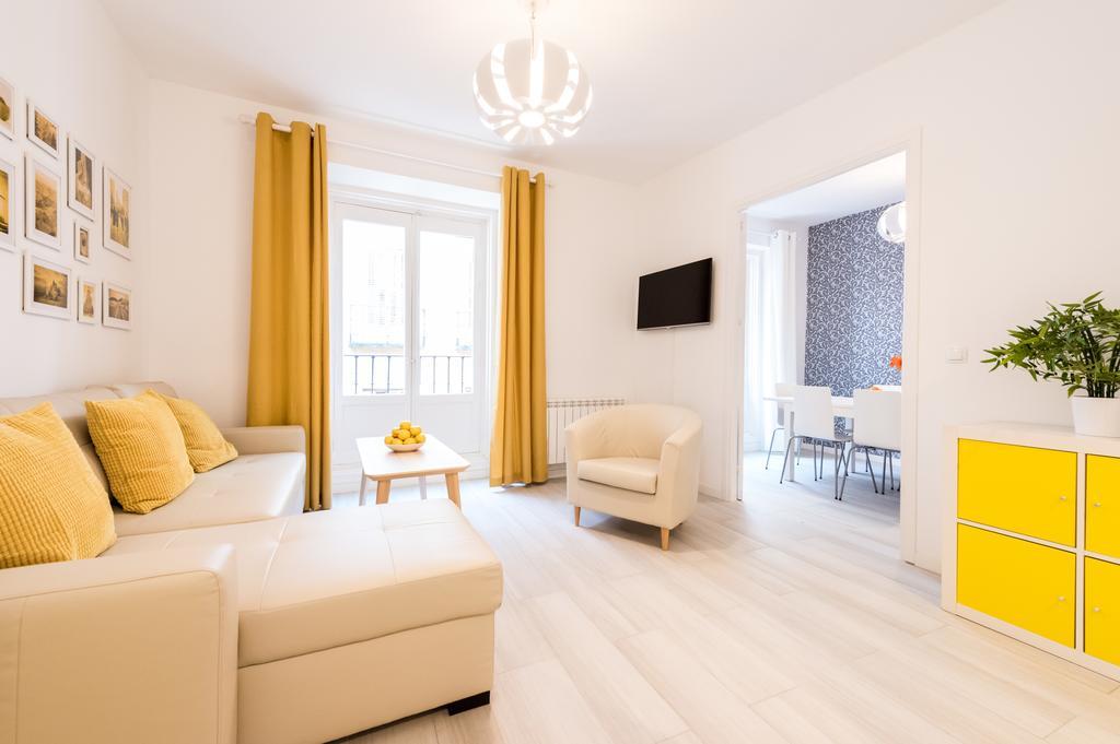 Plaza Mayor Apartment Madrid Exterior photo